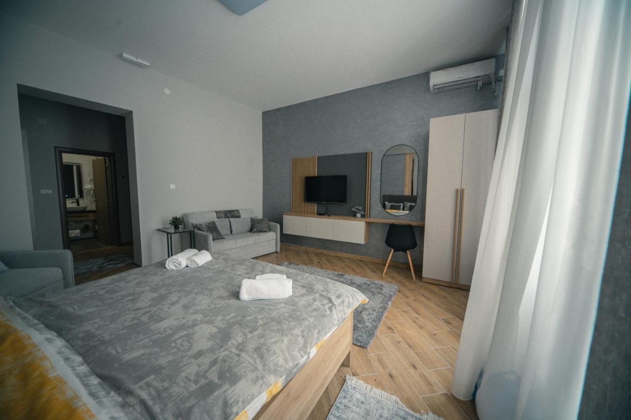 Manoir Apartments City Center Новий Сад Екстер'єр фото